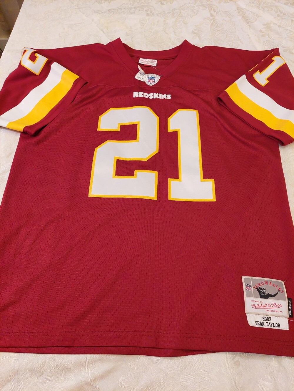 NFL Washington Redskins Mitchell & Ness Sean Taylor #21 XL Jersey.
